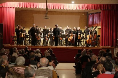 L’OJC va interpretar ahir a Torre-serona ‘Cordes de cine’.