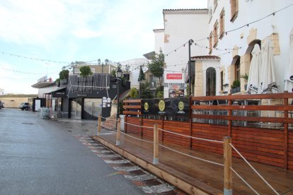 Imagen del pasado diciembre de la discoteca La Nuit con la terraza cubierta que no tiene permisos. 