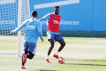 Samuel Umtiti, ahir durant l’entrenament a la Ciutat Esportiva Joan Gamper.