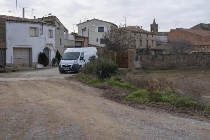 Uno de los acsesos a Les Pallargues, en Els Plans de Sió.