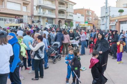 Onze carrosses i més de 500 participants al carnaval d'Almenar