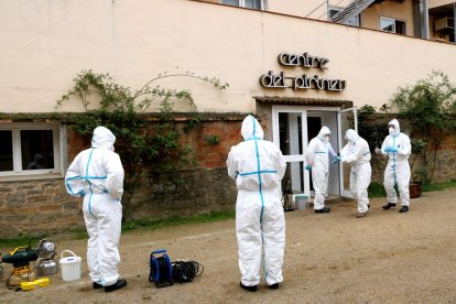 El Ejército desinfectó esta residencia de La Pobla en marzo.