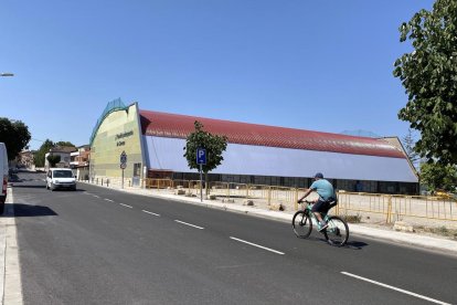 La nueva cubierta del polideportivo de Cervera.