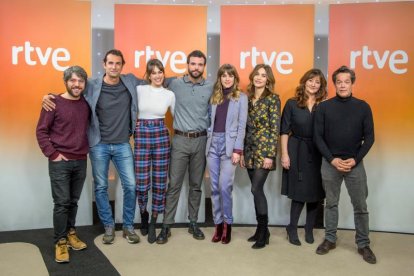 Los actores, en la presentación de la serie.