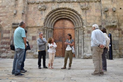 Imatge de la visita guiada que va tenir lloc ahir al matí.