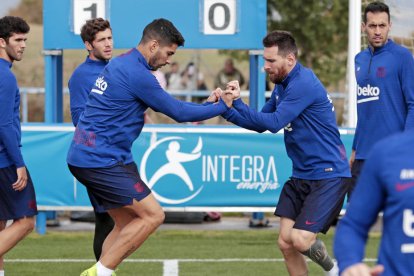 Luis Suárez i Messi durant l’entrenament d’ahir a la Ciutat Esportiva de l’Alabès.