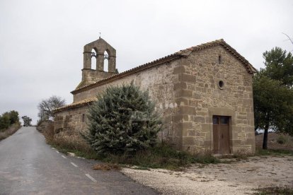 El santuari de Camp-real, a mig camí entre Massoteres, Talteüll i Palouet.