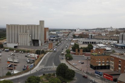 Vista general del polígon industrial El Segre, a Lleida.