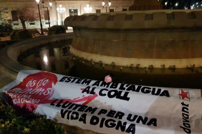 Imagen de la acción en la plaza de la Pau de Lleida.