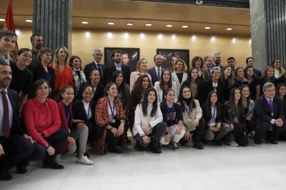 Les jugadores de Primera, al costat dels sindicats, van presentar ahir el conveni al Congrés.