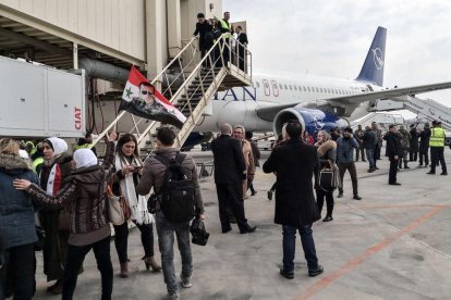 Alep va reobrir ahir l’aeroport després d’estar vuit anys tancat pels combats.