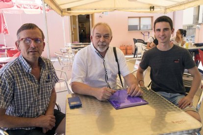 La junta amb Ramon Condal, Ramon Gené i Xavier Morros.