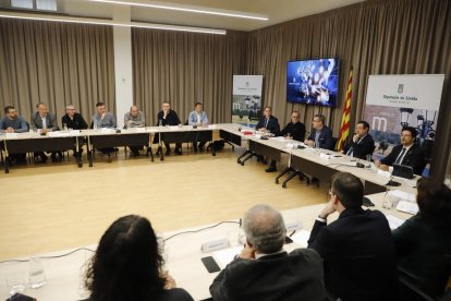 Reunió de la plataforma per millorar l’R-12 dimarts.