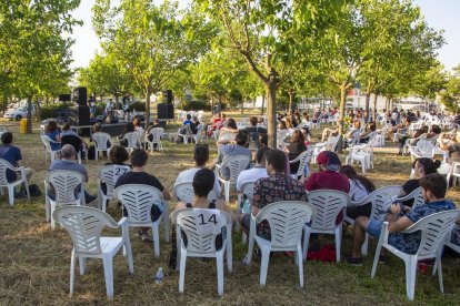 Un momento de la actuación de Her Majesty ayer en el camping municipal de Tàrrega. 