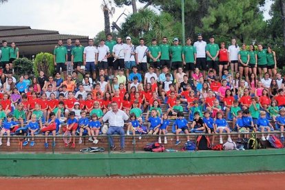 El presidente del Club Tennis Lleida visita las Estades