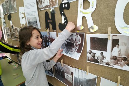 ‘Retratem-nos’ mostra 70 fotografies d’entre els anys 1900 i 1950.