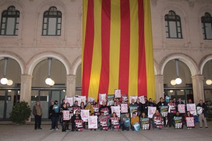 Les entitats del comitè de vaga de Lleida, ahir a la UdL.