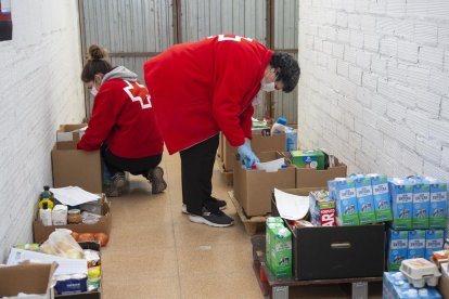 El Banc d’Aliments de Tàrrega extrema la prevenció en el servei