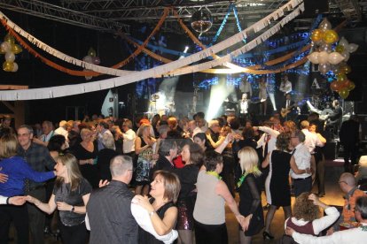 Una fiesta de Fin de Año en la Llotja de Lleida.