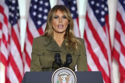 Melania Trump va fer el discurs des de la mateixa Casa Blanca fent crides a la unitat.