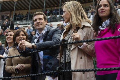 Casado, ayer, en una corrida de toros celebrada en Valencia.