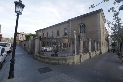 Imagen del edificio que alberga la sede del Obispado de Lleida.