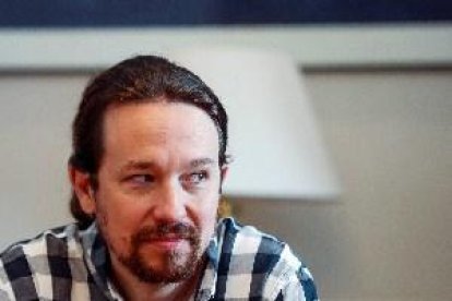 Iglesias renuncia a estar en el Gobierno si puede elegir a los suyos