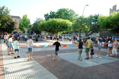 Vilanova de Bellpuig recuperó ayer la conmemoración del Día Universal de la Sardana. 