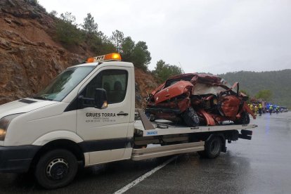 Dos muertos en una colisión múltiple en la C-14 en Bassella