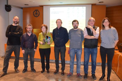 Els ponents de la jornada, amb el president del Col·legi d’Arquitectes (centre), ahir a la tarda.