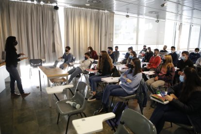 Una clase presencial en la facultad de Educación de la UdL.