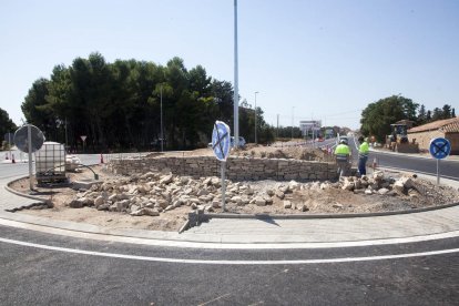 Els últims treballs per a la nova rotonda de Bellpuig.