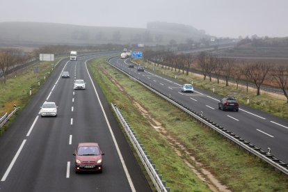 Ahir hi va haver trànsit fluid a Lleida. A la imatge, l’A-2 a Anglesola.