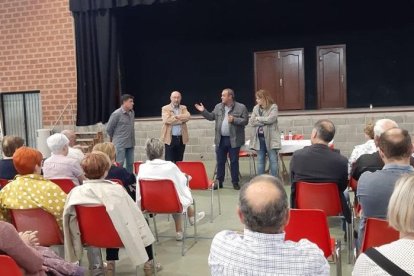 La entrega de diplomas en el pabellón de Bellcaire d’Urgell. 