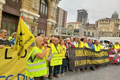 Els pensionistes, a l’inici de la marxa fins a Madrid.