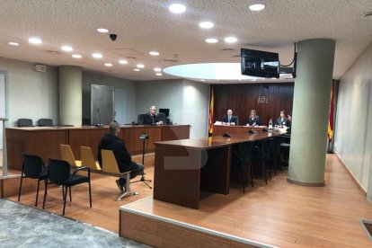 L'acusat, al banc dels acusats