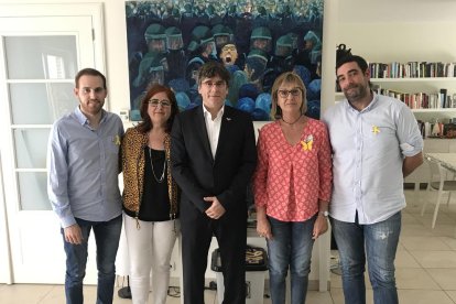 Un grup de lleidatans es reuneix amb Puigdemont a Waterloo - Una delegació del moviment Lleidatans amb Puigdemont es van reunir divendres amb Carles Puigdemont a Waterloo per explicar-li les iniciatives que ha dut a terme el grup i la predisposici ...