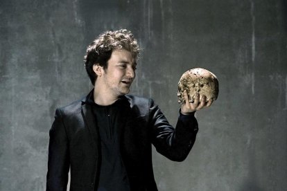 ‘El crédito’, con Carles Hipólito y Luis Merlo, en la ‘teatroteca’ del ministerio de Cultura, y ‘Hamlet’, que puede verse en el Lliure de Barcelona.