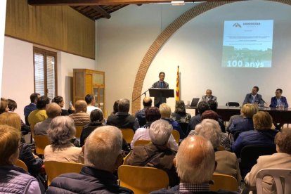 Un moment de l’acte celebrat ahir per commemorar els cent anys de la cooperativa.