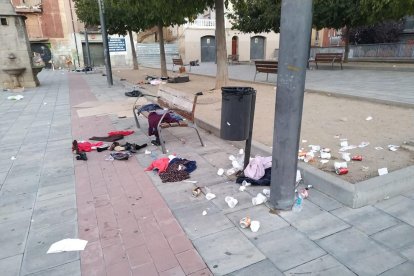 Restes del mercadillo de la plaça del Dipòsit.