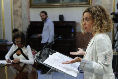 Meritxell Batet, presidenta del Congrés, ahir, després de segellar amb Felip VI la dissolució de les Corts.