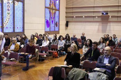 Assistents a la primera sessió d’intervencions, ahir al Saló Víctor Siurana de la UdL.