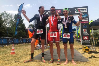 Xavier Jové, de Ponts, gana el triatlón de larga distancia Xterra Italy 