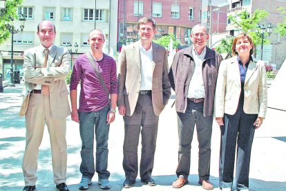 Miquel Àngel Balao, a l'esquerra de la fotografia.