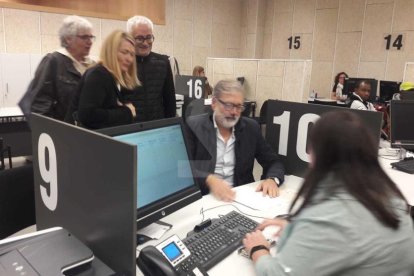 El grupo municipal del PSC ha presentado este martes por la mañana en el OMAC un recurso de reposición contra el acuerdo del pleno sobre el POUM.