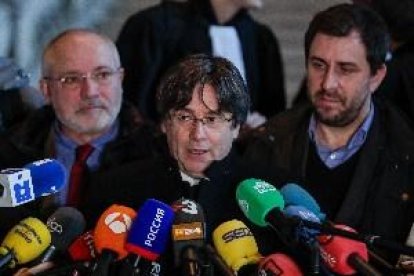 Puigdemont pide al Supremo que anule la euroorden y archive su causa