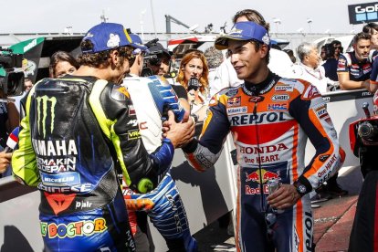 Rins gana por 13 milésimas a Márquez