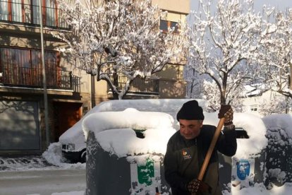 En La Seu se han acumulado cerca de 30 centímetros de nieve.