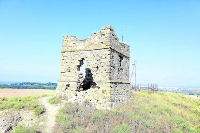 Restos de una torre de telegrafía óptica construida a mediados del XIX.