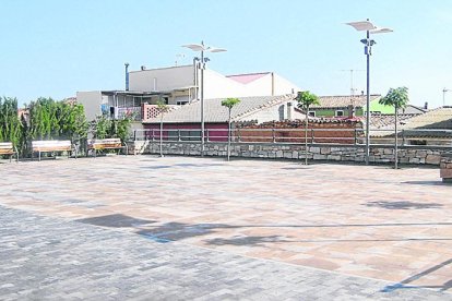 Imagen de archivo de la plaza del barrio de Miralsot.